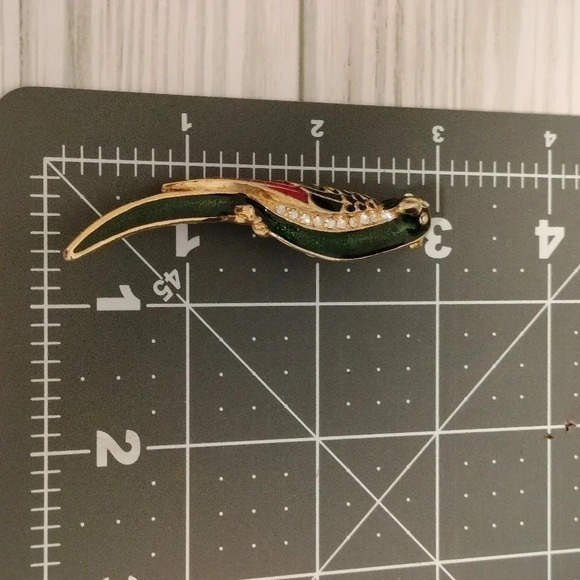 Gold Tone Parrot Bird Fashion Enamel Rhinestone Accents Brooch Pin - Picture 6 of 8